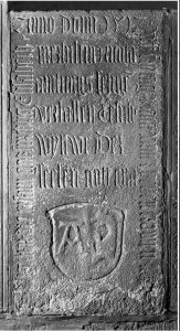 Grabplatte 17